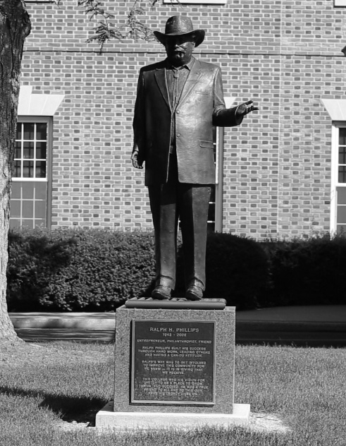 ralph phillips statue BW cropped